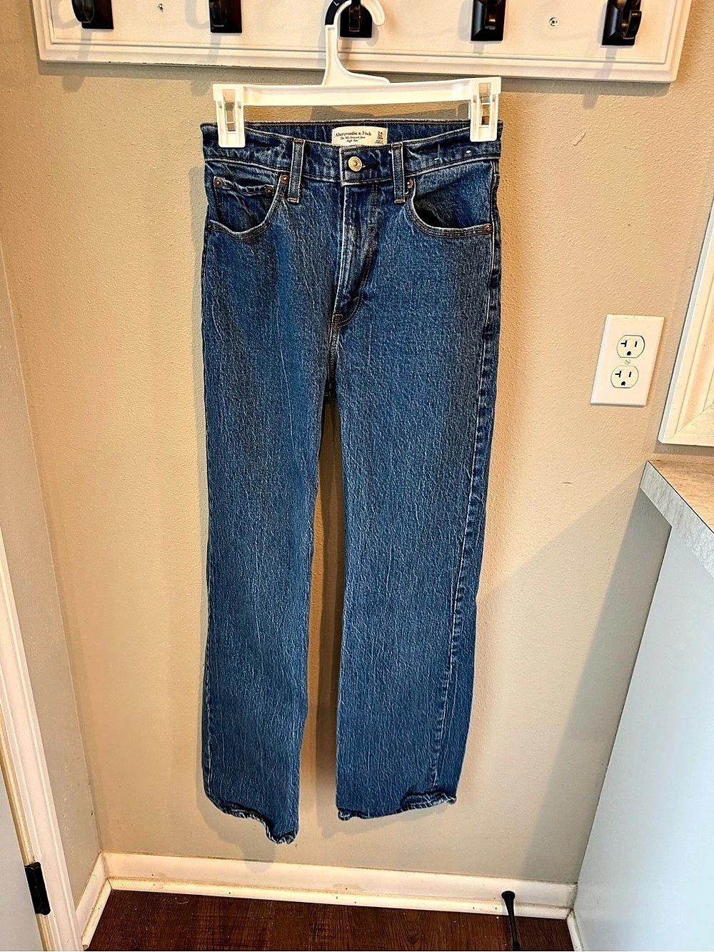 Abercrombie & Fitch 90s Relaxed Jean High Rise Blue Waist 24
